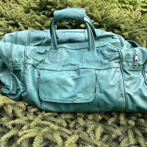 Vintage Big Green Travel/Work/Overnight  Leather Duffle Bag Sack - Picture 1 of 11